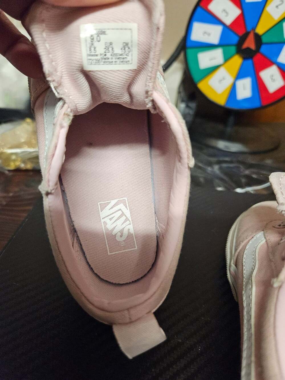 Vans - Picture 15 of 15